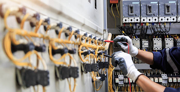 Professional Electrician technician working in Konterra, MD